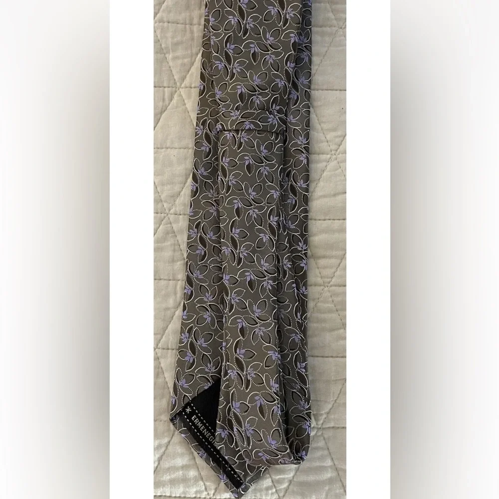 Ermenegildo Zegna Textured Floral Print Silk Power‎ Tie in Taupe & Lavender $260